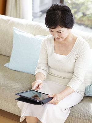 金箔を使ったアクセサリーの魅力と選び方：エレガントな輝きを楽しむための完全ガイド